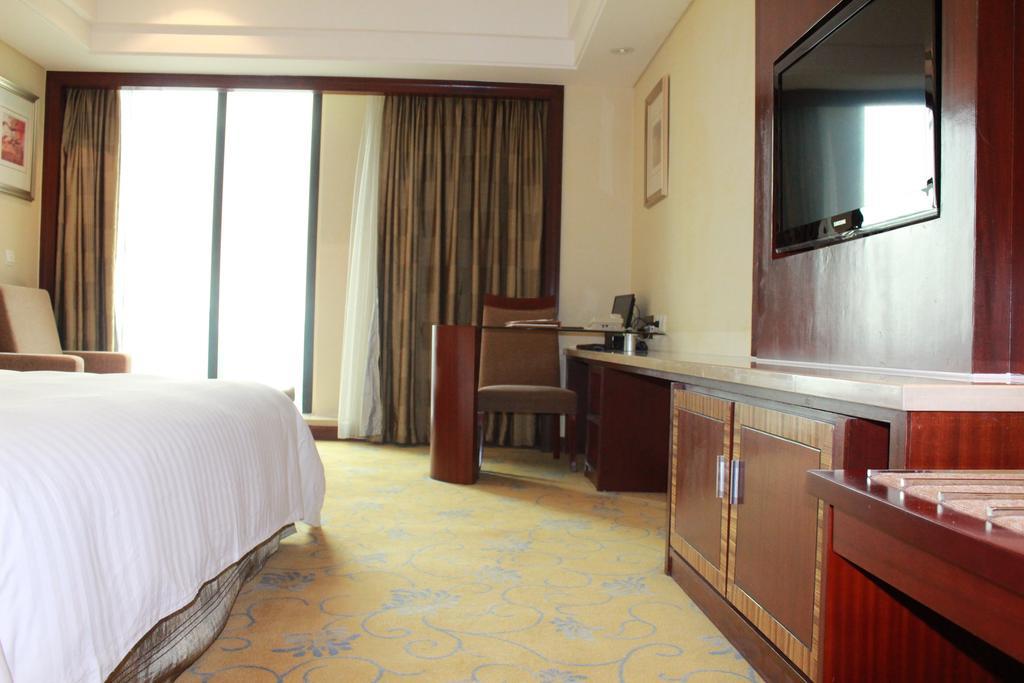 Daysun International Hotel Guangzhou Bagian luar foto