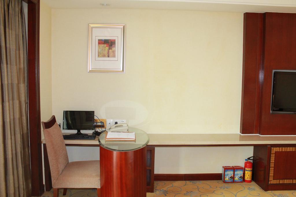 Daysun International Hotel Guangzhou Bagian luar foto