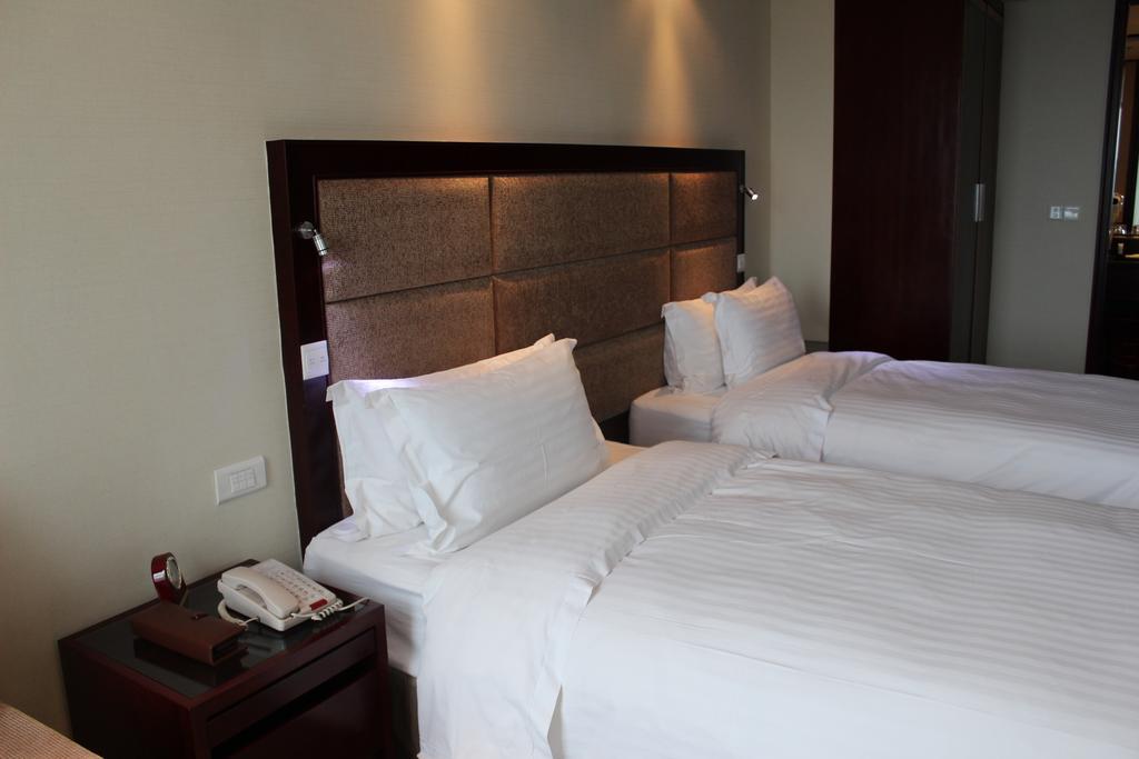 Daysun International Hotel Guangzhou Bagian luar foto